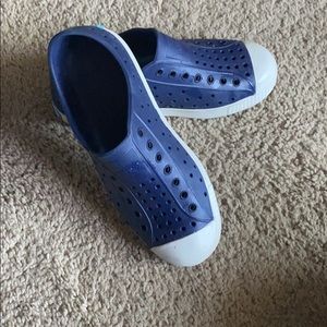 Navy Blue Native kids shoes size 3